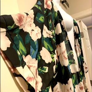 Black Floral Kimono